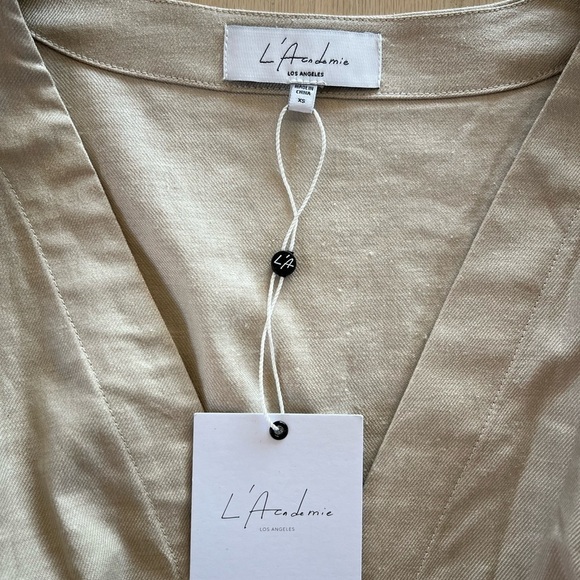 L'Academie The Lorene Blouse Oatmeal Cream Long Sleeve Tunic Blouse Size XS NWT - Picture 3 of 6